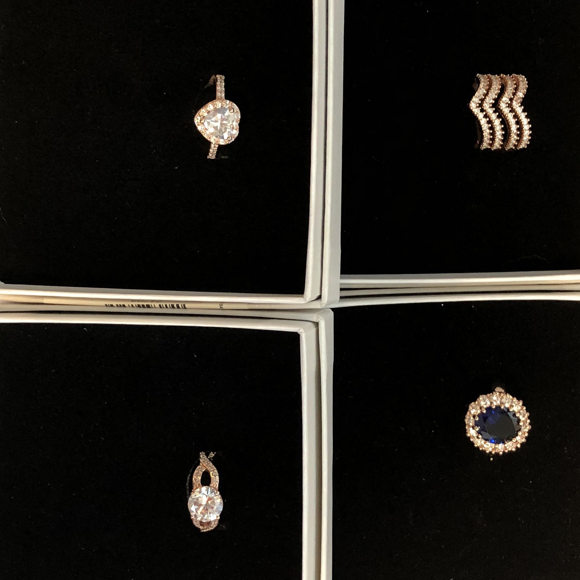 4 x Jewellery by Cornelius rings - Mixed Designs