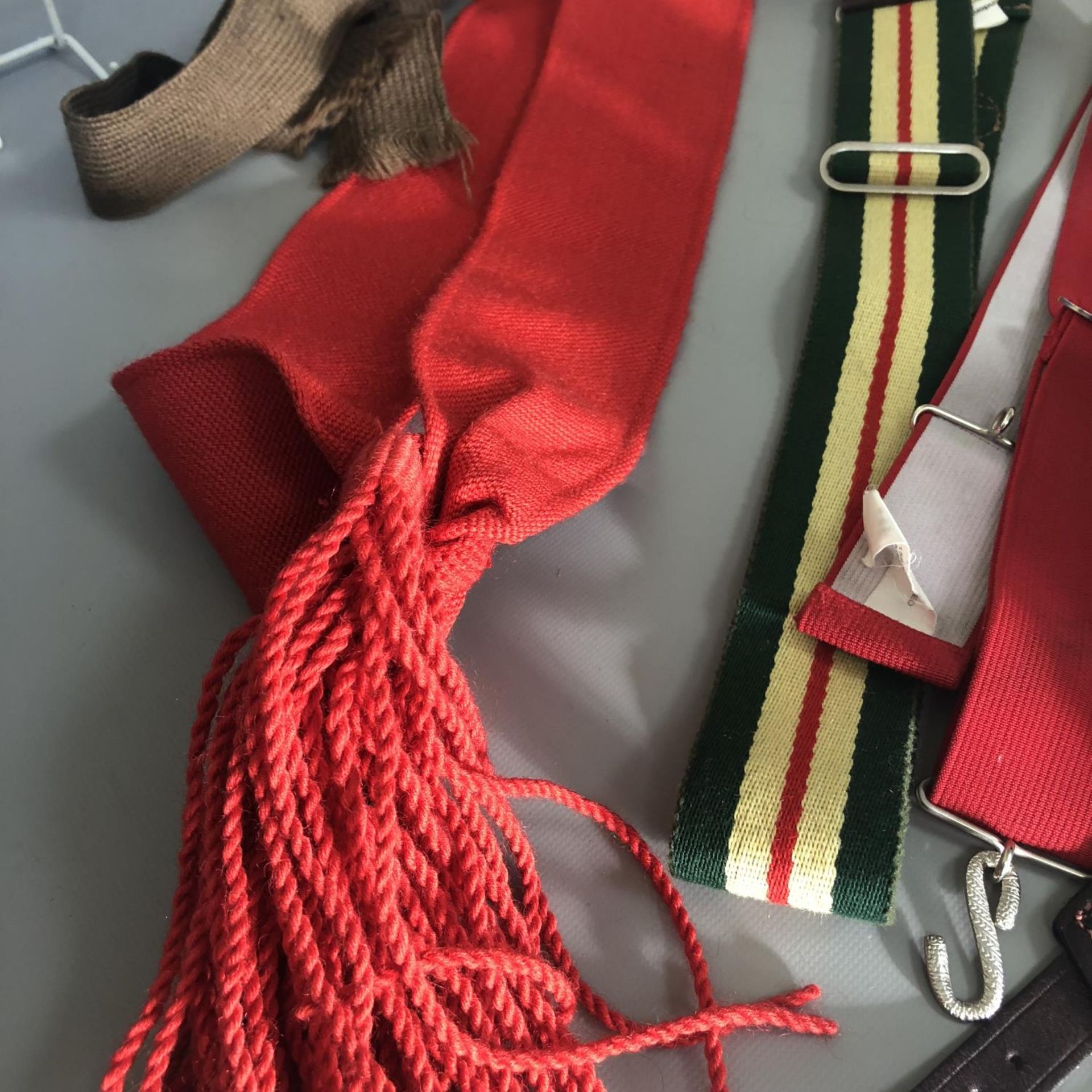 A collection of military uniform belts - Image 2 of 5