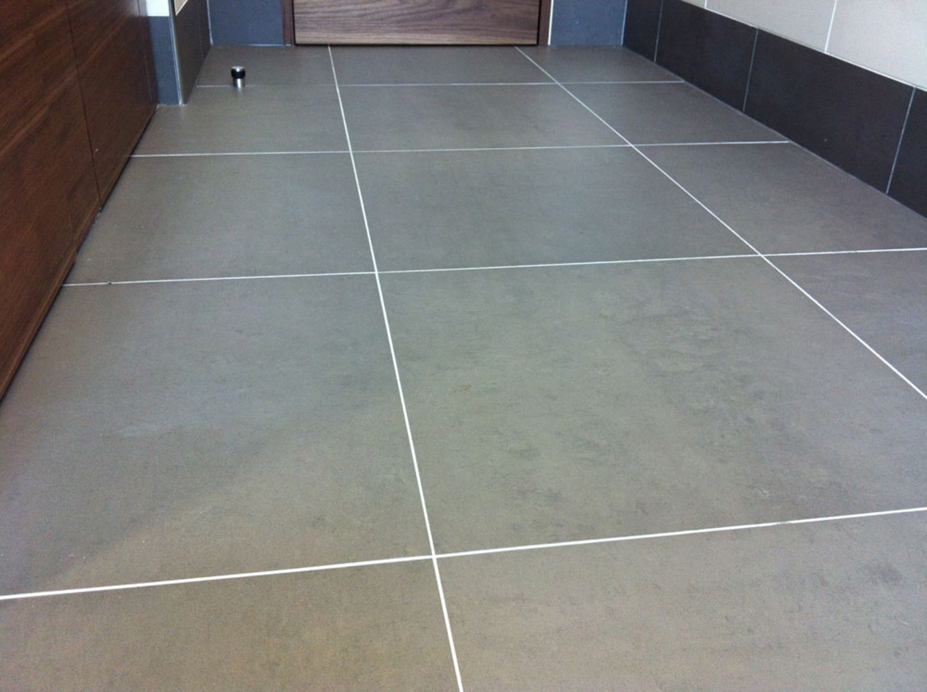 NO RESERVE - Pallets of Quiligotti Commercial Floor Tiles