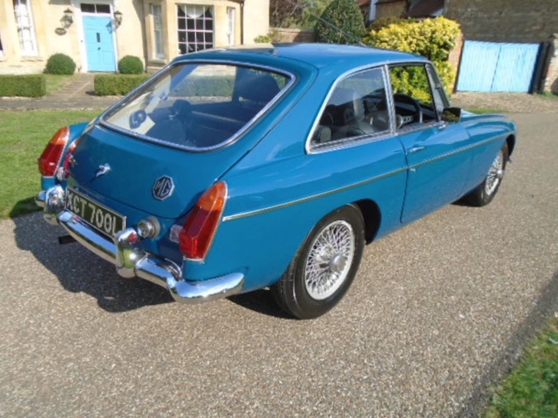 1972 MG B GT, restored car + power steering. - Image 4 of 6