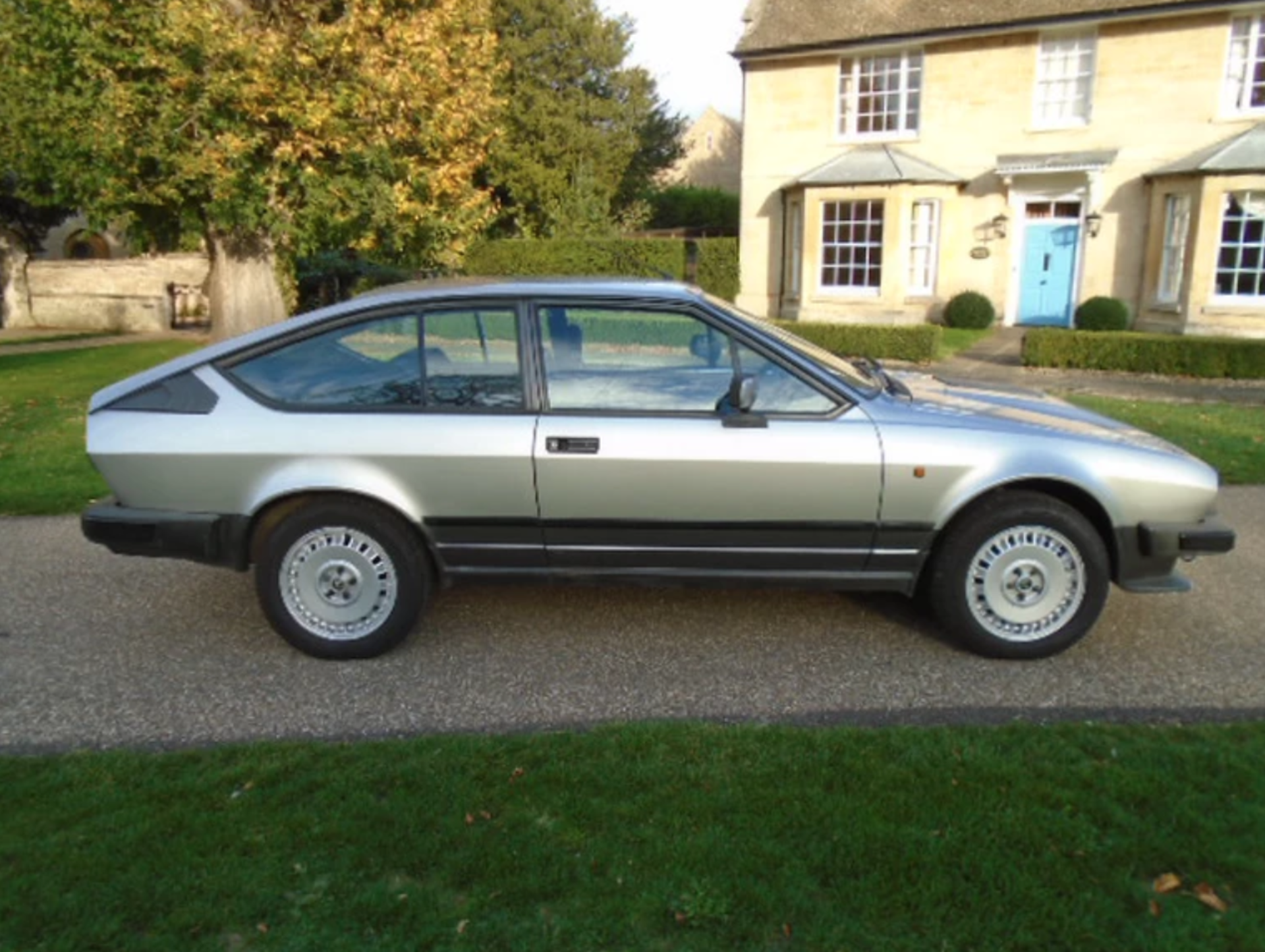 1984 Alfa Romeo GTV6 Coupe - Image 2 of 9