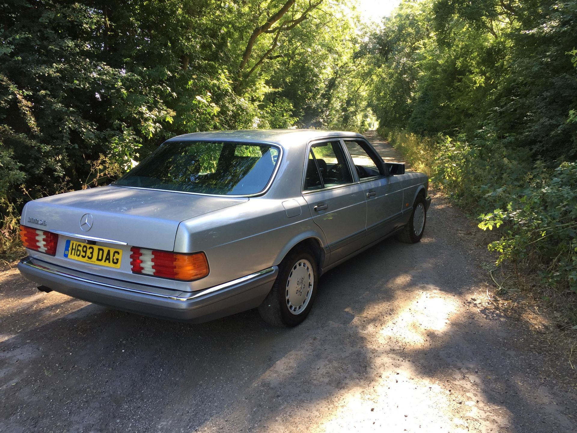 Mercedes 300 SE Automatic - Image 25 of 69