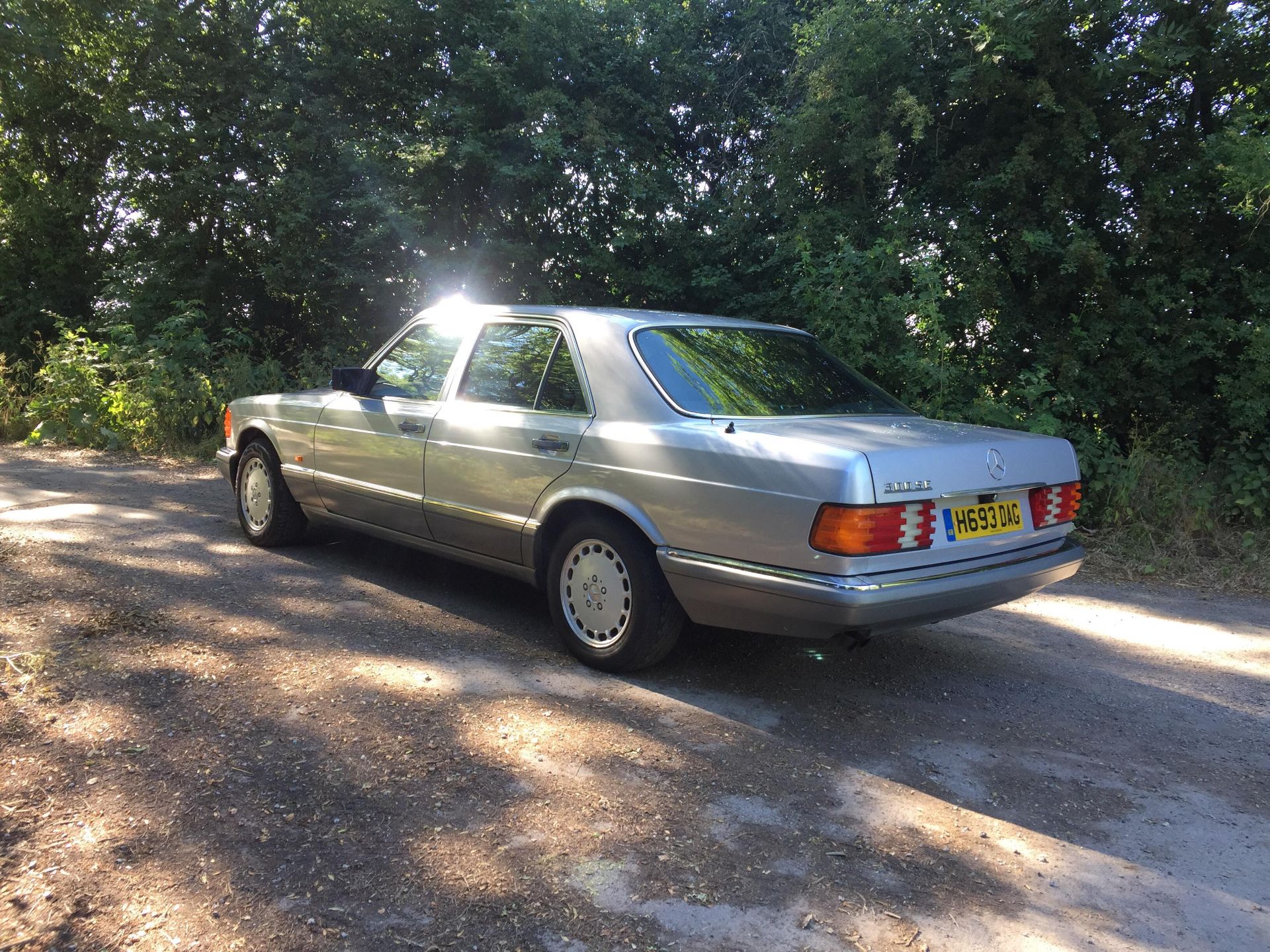 Mercedes 300 SE Automatic - Image 19 of 69