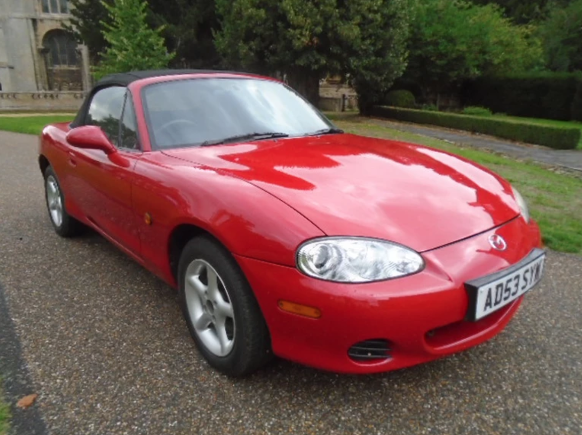 2003 Mazda MX-5 Convertible.