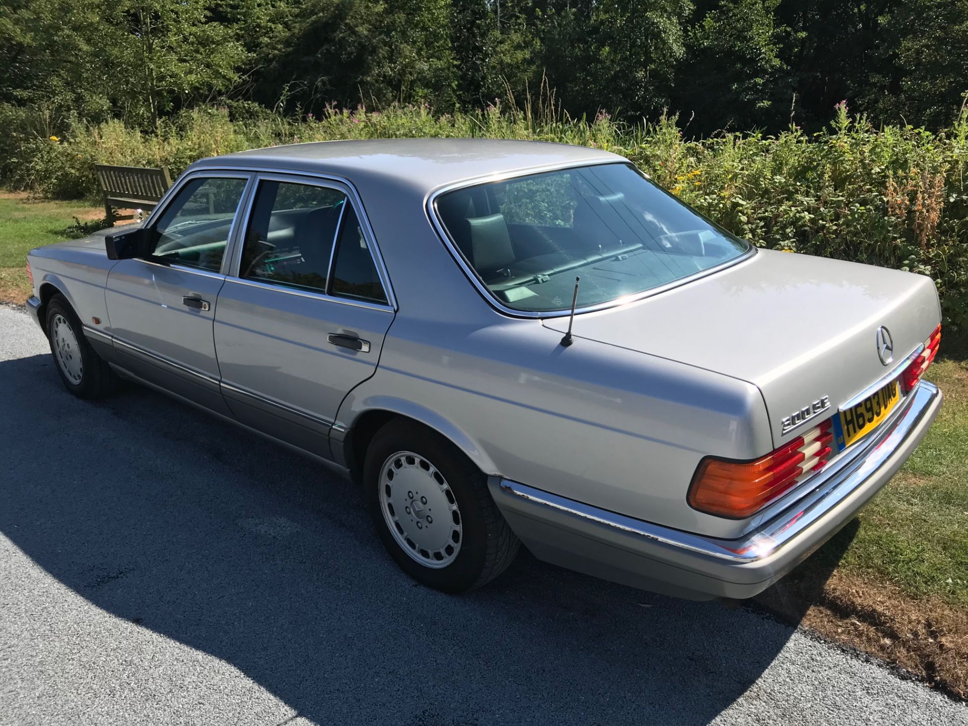 Mercedes 300 SE Automatic - Image 20 of 69