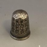 Chester Hallmarked Antique Sterling Silver Thimble 1910