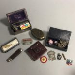 A parcel of vintage collectables