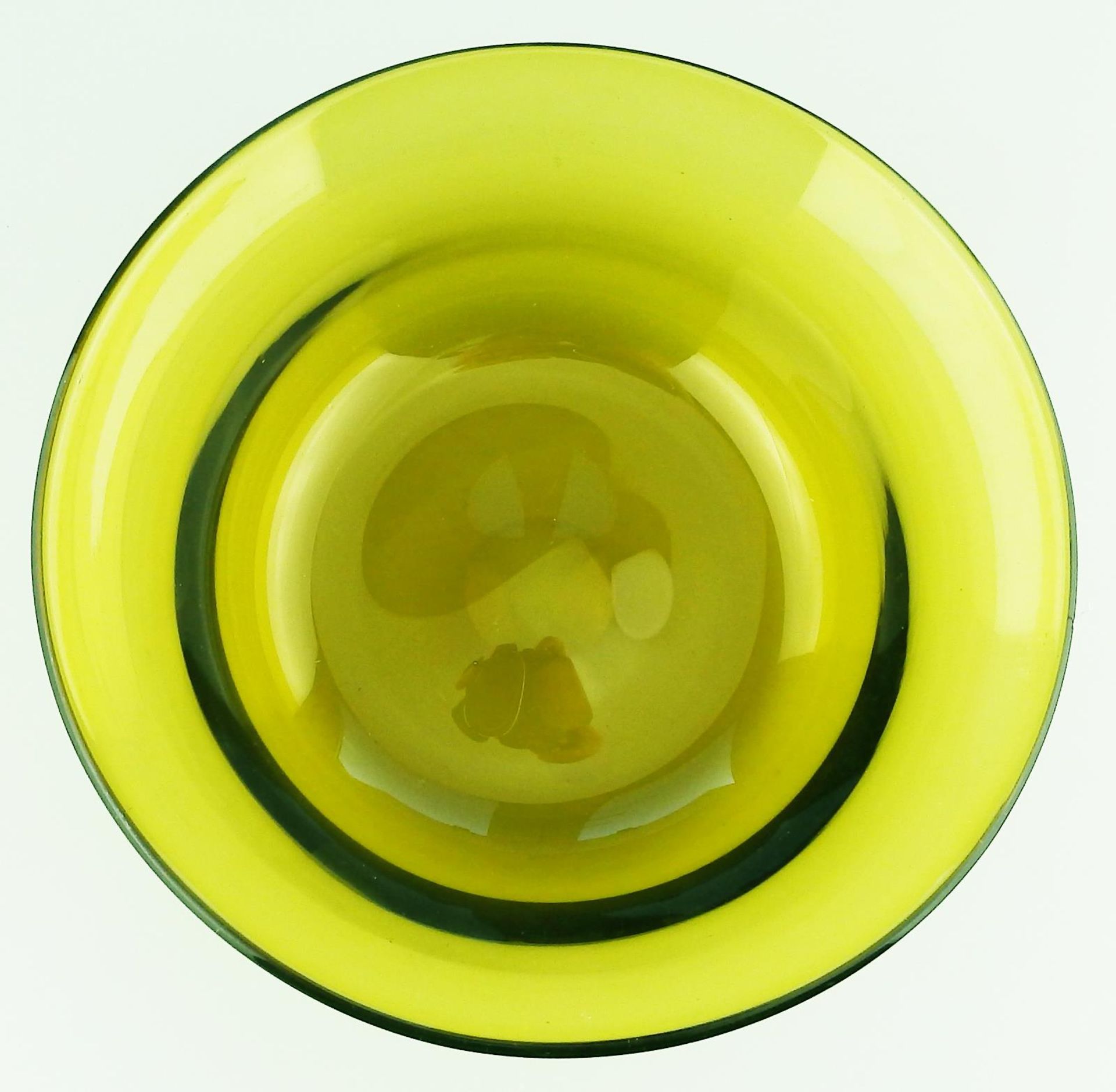 Whitefriars Retro Contemporary Art Glass : Citrine / Olive Bowl C.20th C - Image 4 of 5