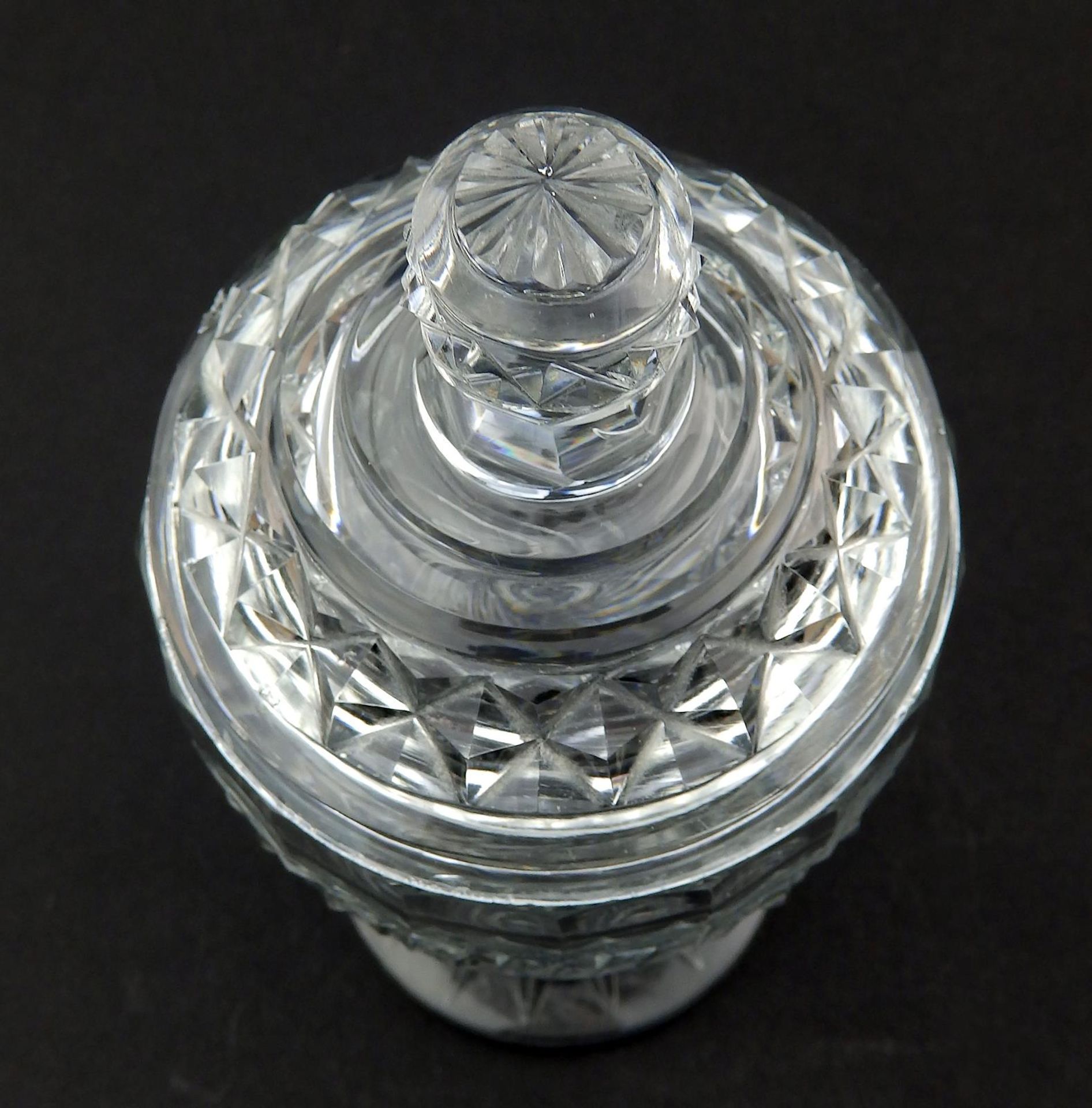 Antique Anglo - Irish Cut Glass Blown Glass. A fine Antique lidded Vase 19th C - Image 4 of 7