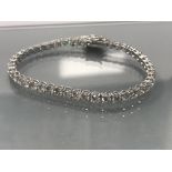 18ct White Gold Tennis Diamond Bracelet 8.97