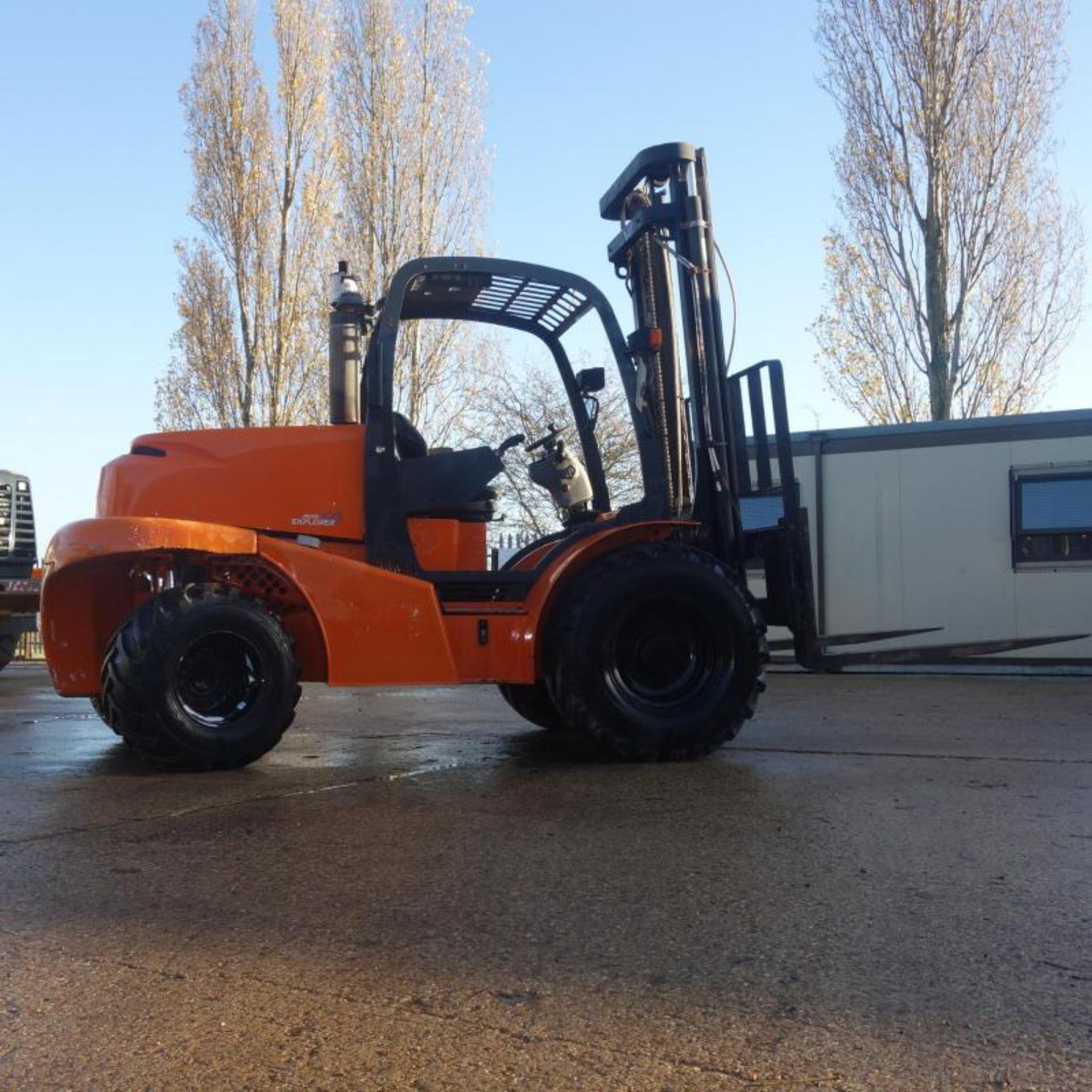 2011 MAST H50DA 4WD 5 Tonne 4x4 Forklift, Two Stage Mask - Image 2 of 11