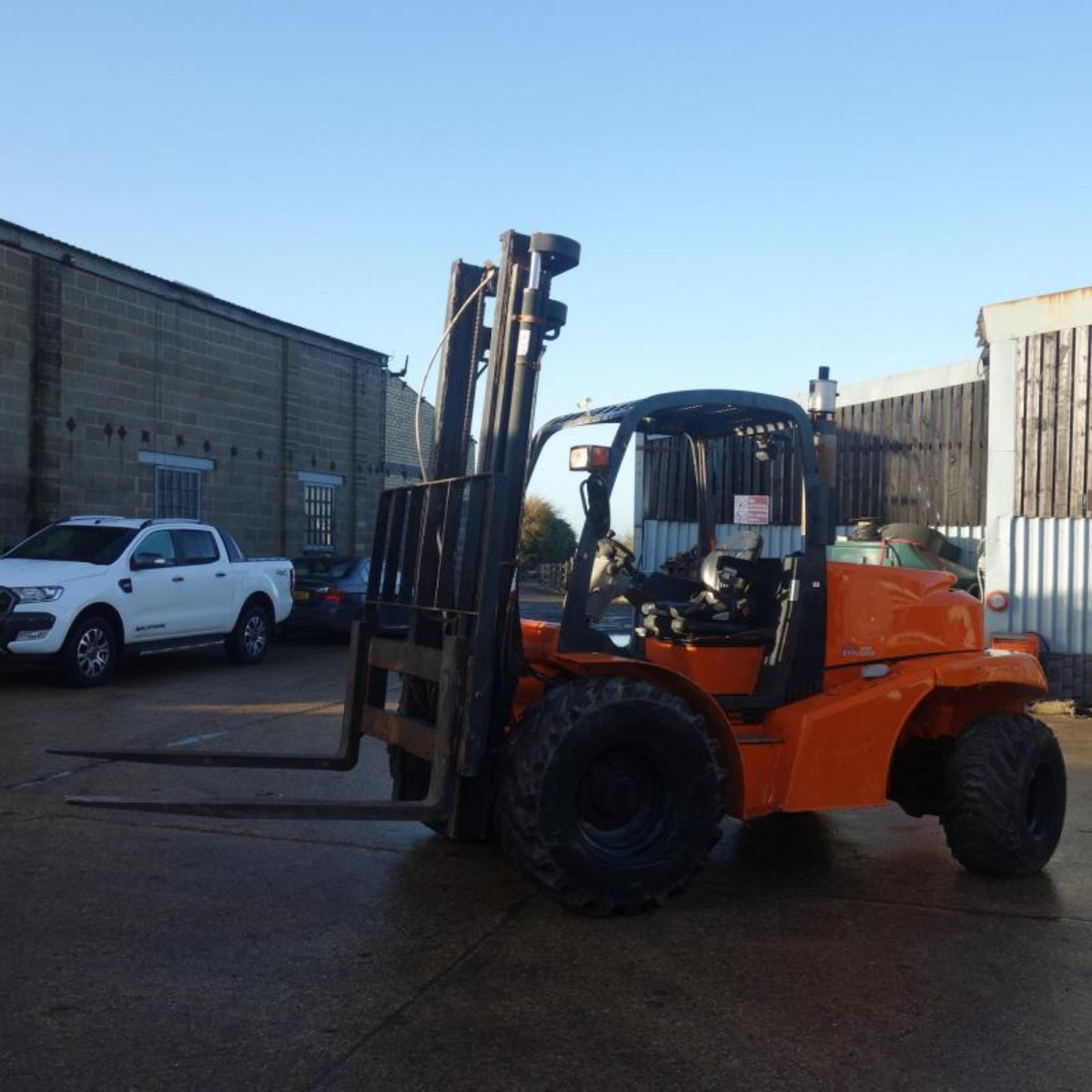 2011 MAST H50DA 4WD 5 Tonne 4x4 Forklift, Two Stage Mask - Image 3 of 11