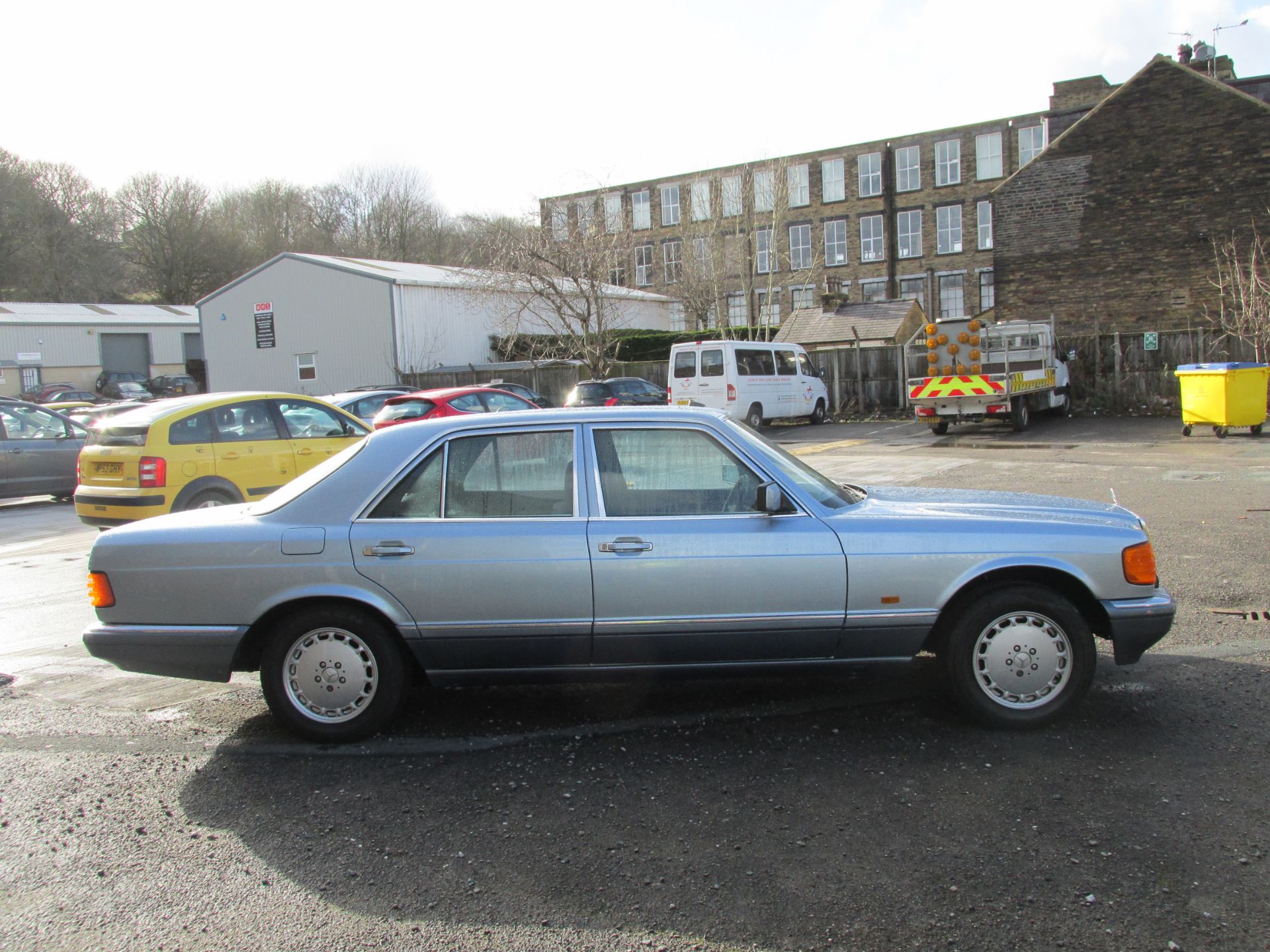 1991 Mercedes 300 SE SWB - comes with registration UKL 1 - Image 7 of 11