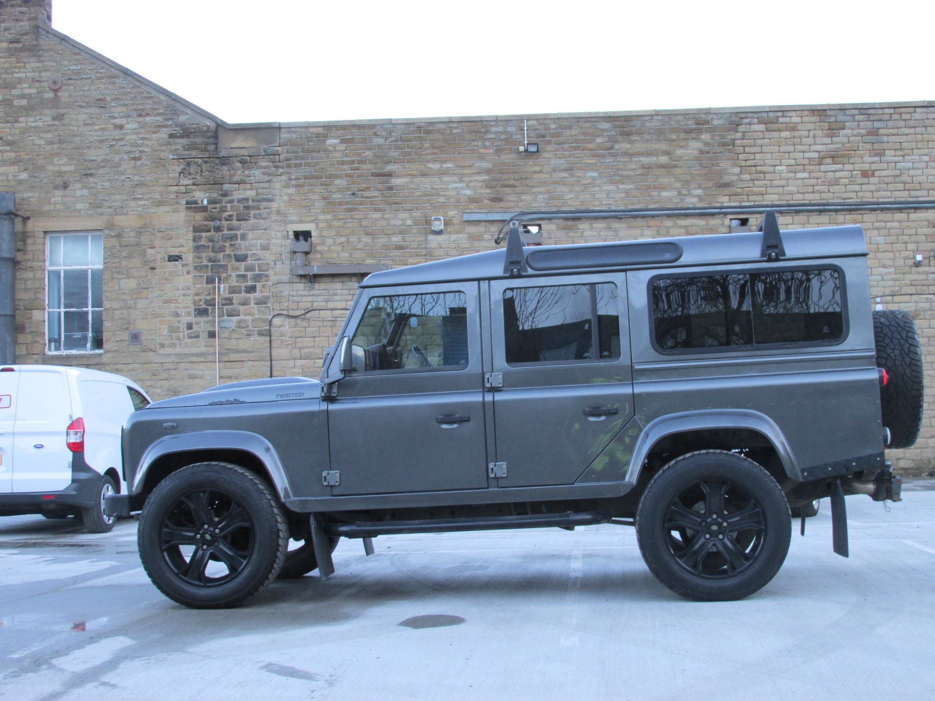 'TWISTED' - Rare Land Rover Defender Genuine PS 10 Built by Twisted Yorkshire - Image 7 of 50