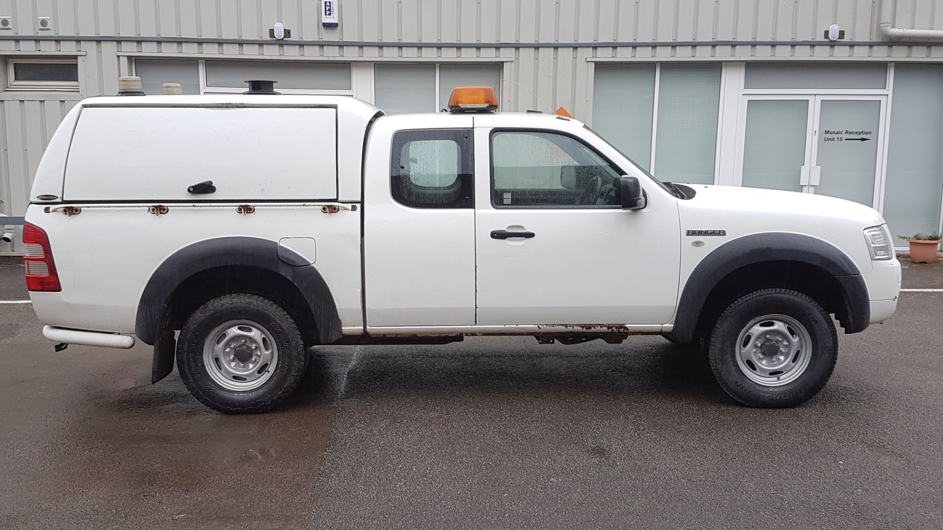 Ford Ranger Diesel Pick Up Super Cab 2.5 TDCi 4WD - Image 9 of 17