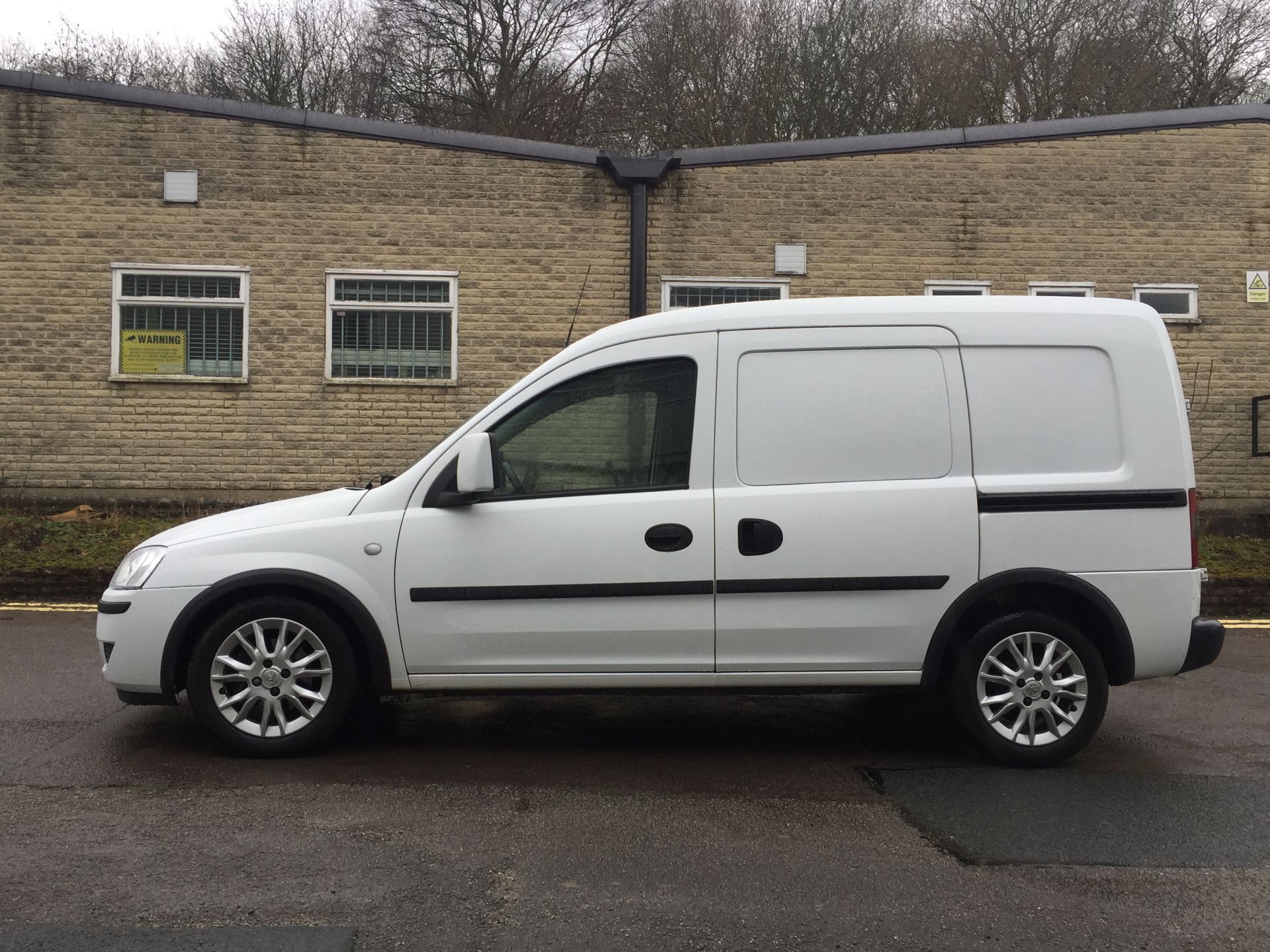 Vauxhall Combo 1.3 CDTi - Image 4 of 6