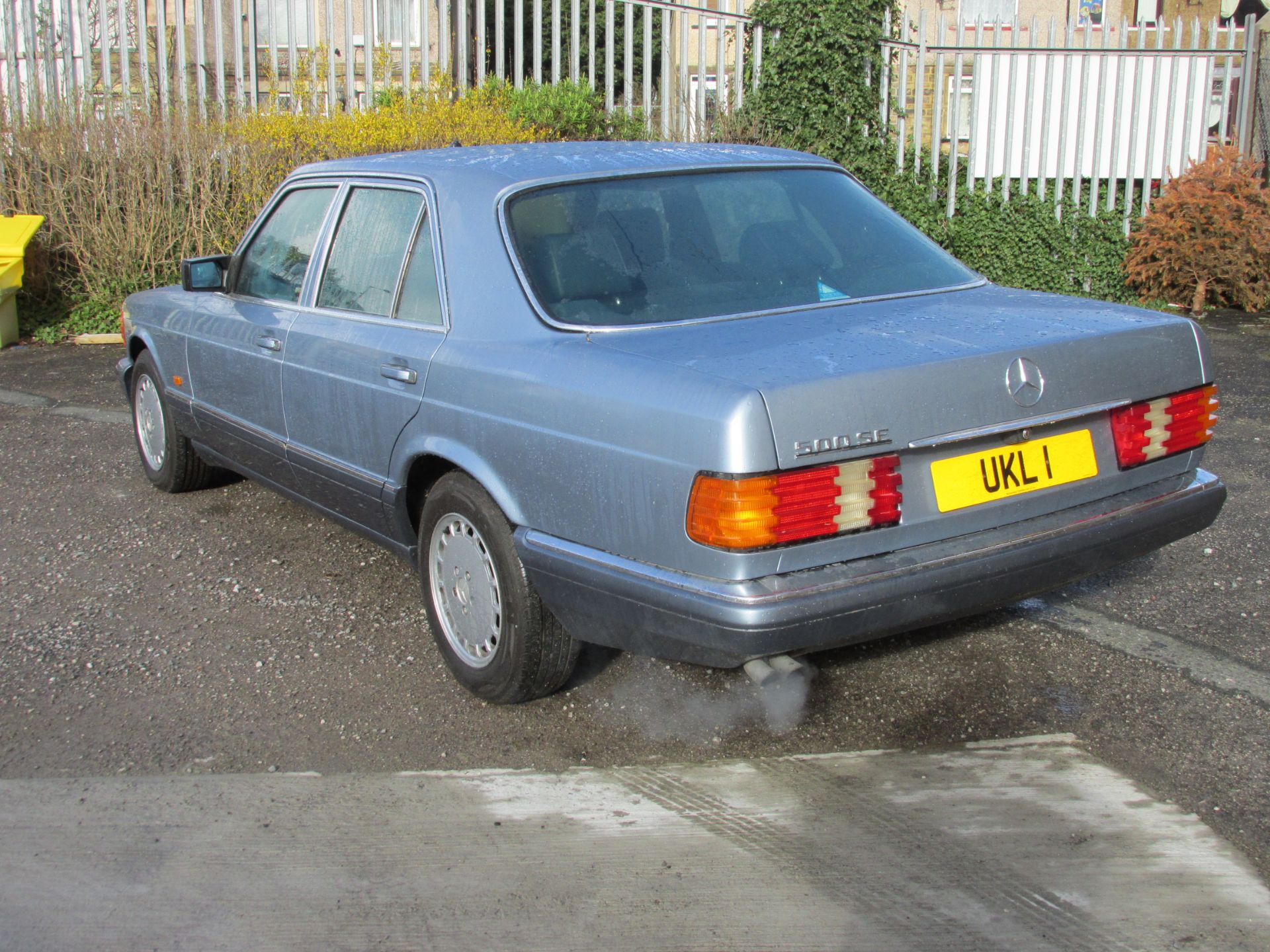 1991 Mercedes 300 SE SWB - comes with registration UKL 1 - Image 4 of 11