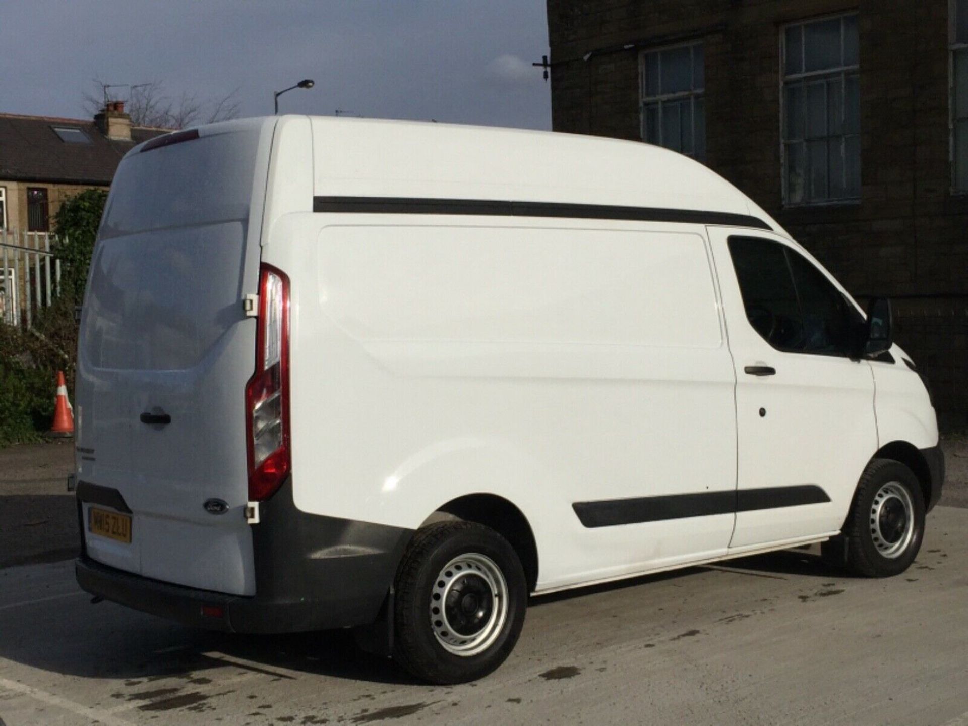 2015 Ford Transit Custom 270 ECO-TECH 2.2 TDCi 100 BHP - Image 3 of 10