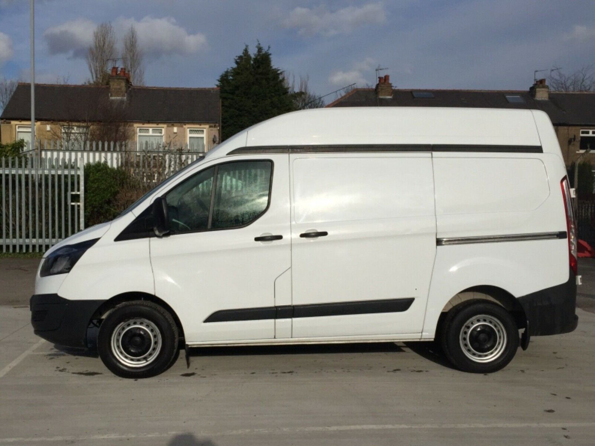 2015 Ford Transit Custom 270 ECO-TECH 2.2 TDCi 100 BHP - Image 6 of 10