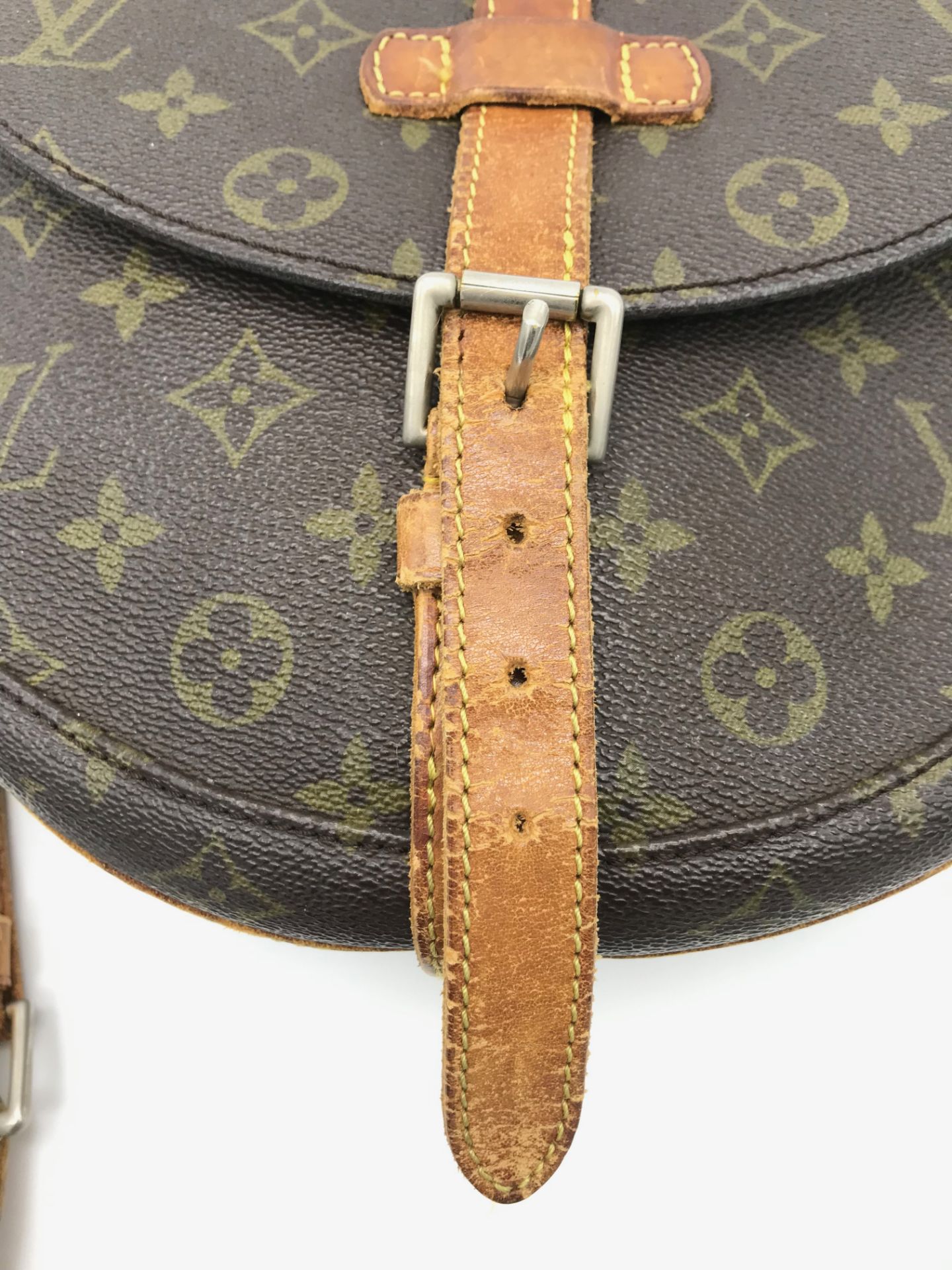 LOUIS VUITTON M51232 Monogram Shanti GM Shoulder Bag PVC/Leather - Image 5 of 16