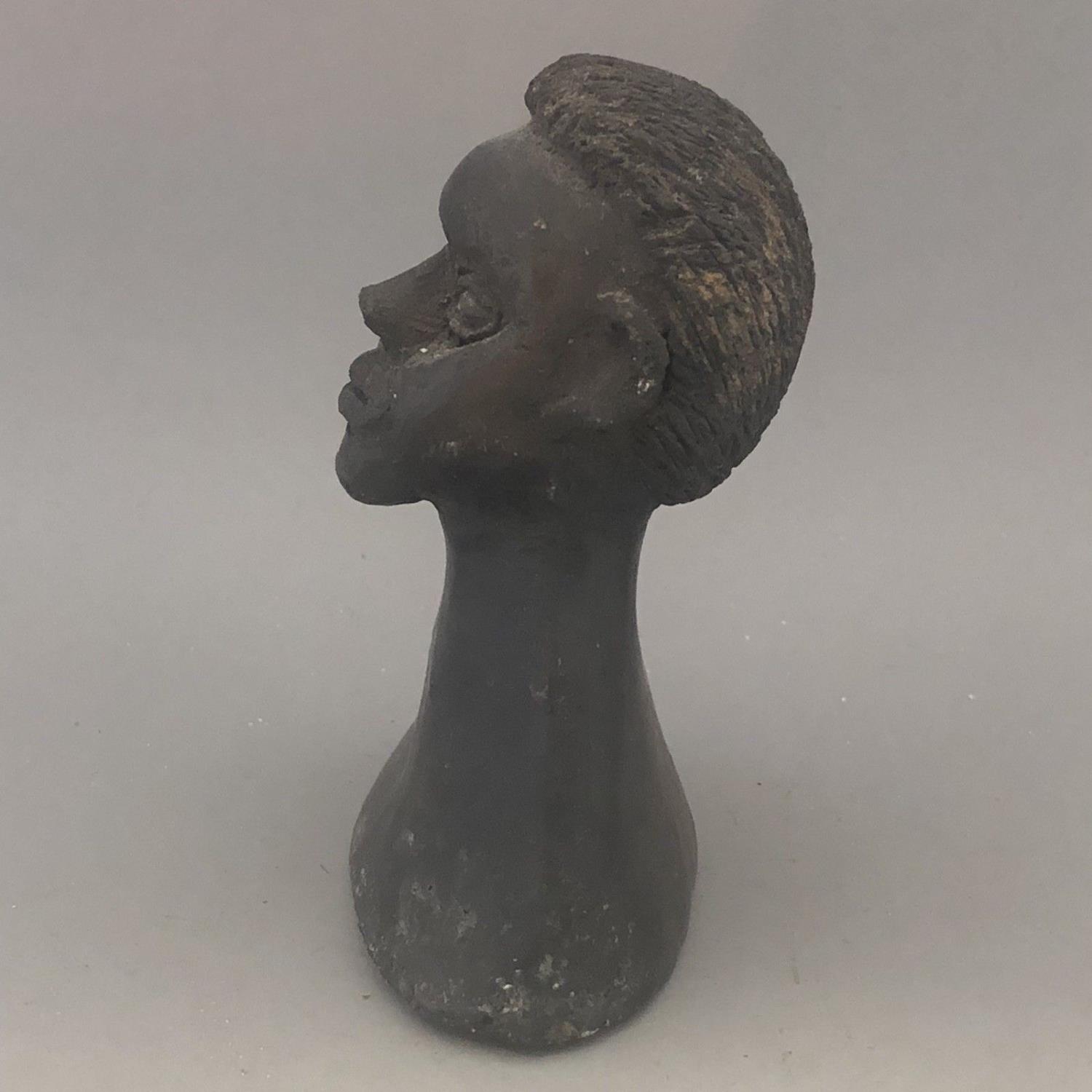 A carved clay pottery African figurine sculpture or candle snuffer - Image 3 of 5