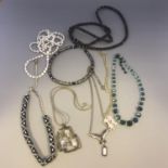 A Collection of Vintage and Retro costume jewellery Necklaces (8)