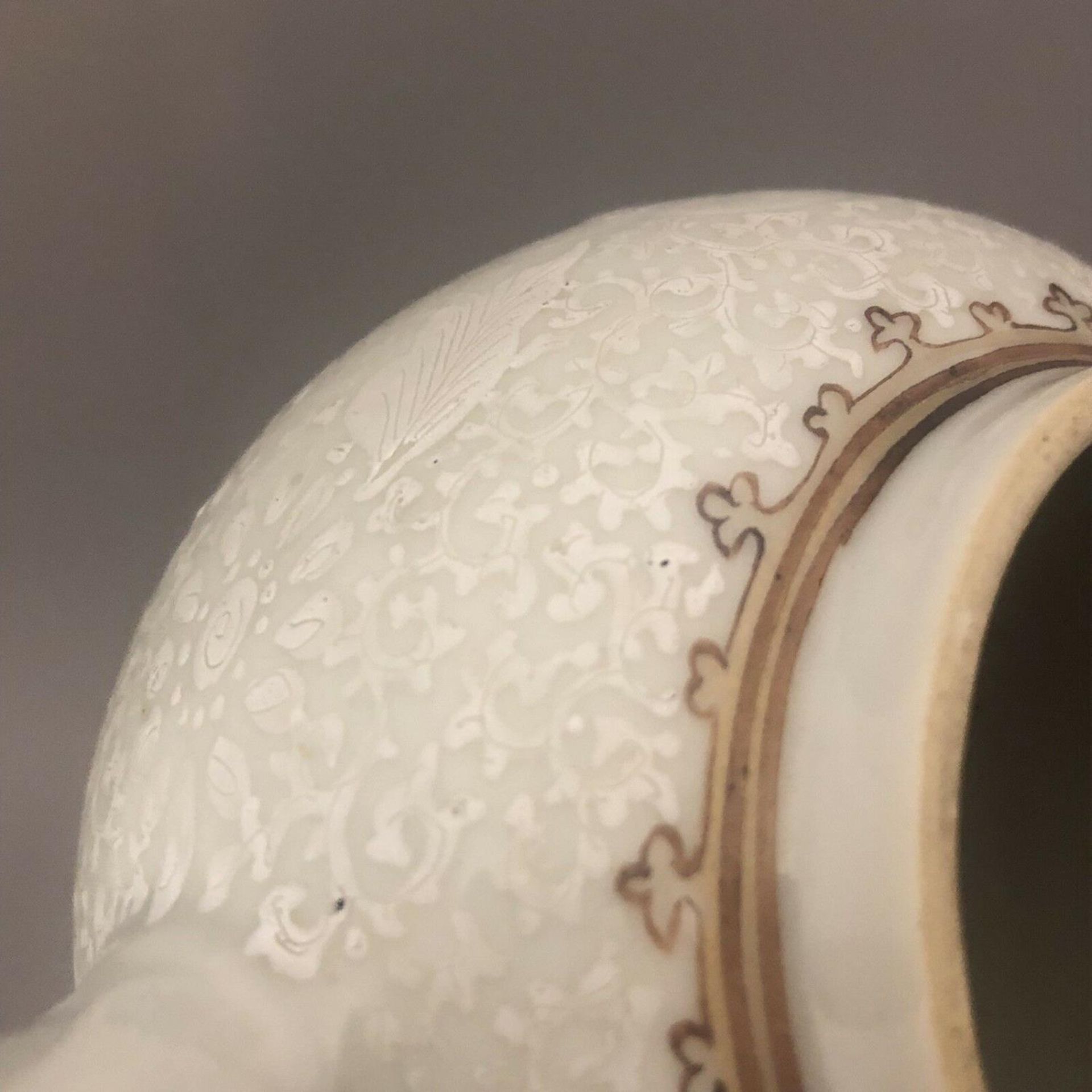 An 18th Century Chinese Bullet Shaped Teapot - Celadon Glaze & Detailed design - Image 7 of 9