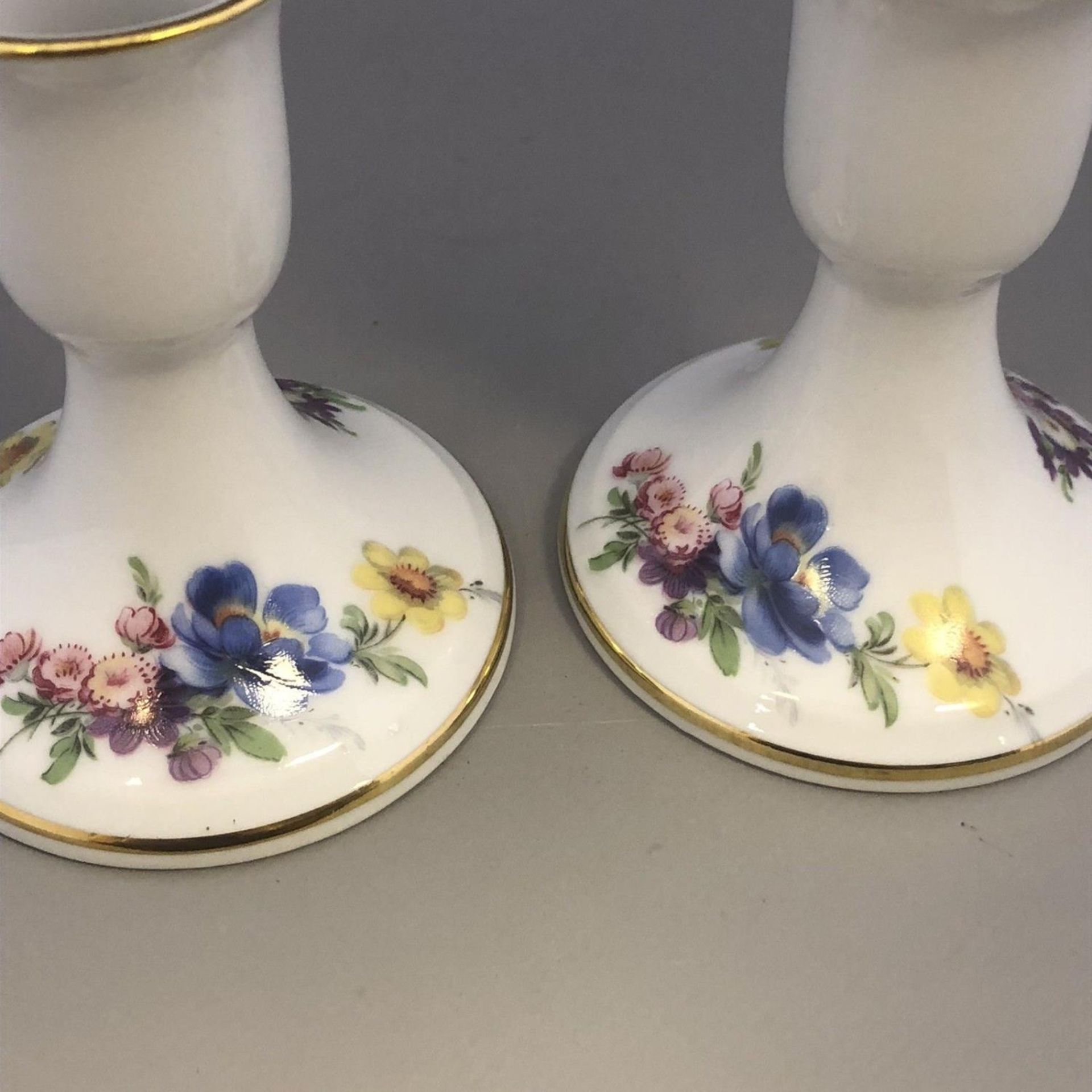 A Pair of Vintage Bavarian Porcelain Candlesticks - Bayreuth, West Germany - Image 2 of 5