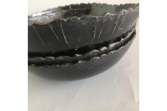 Group or Set of 3 antique black & gilt Japanese lacquered papier mache bowls. - Image 8 of 8