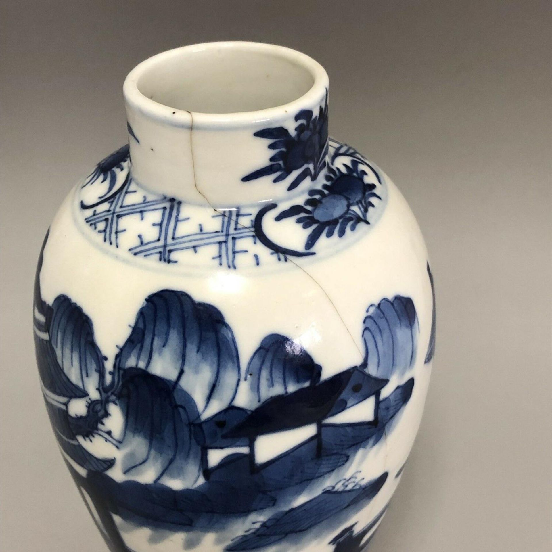 Chinese blue and white porcelain vase - Kangxi four character hand painted mark - Image 5 of 7
