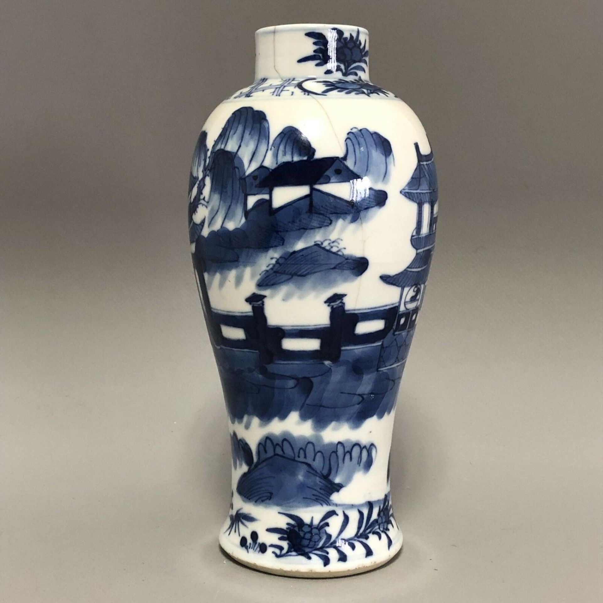 Chinese blue and white porcelain vase - Kangxi four character hand painted mark - Image 2 of 7