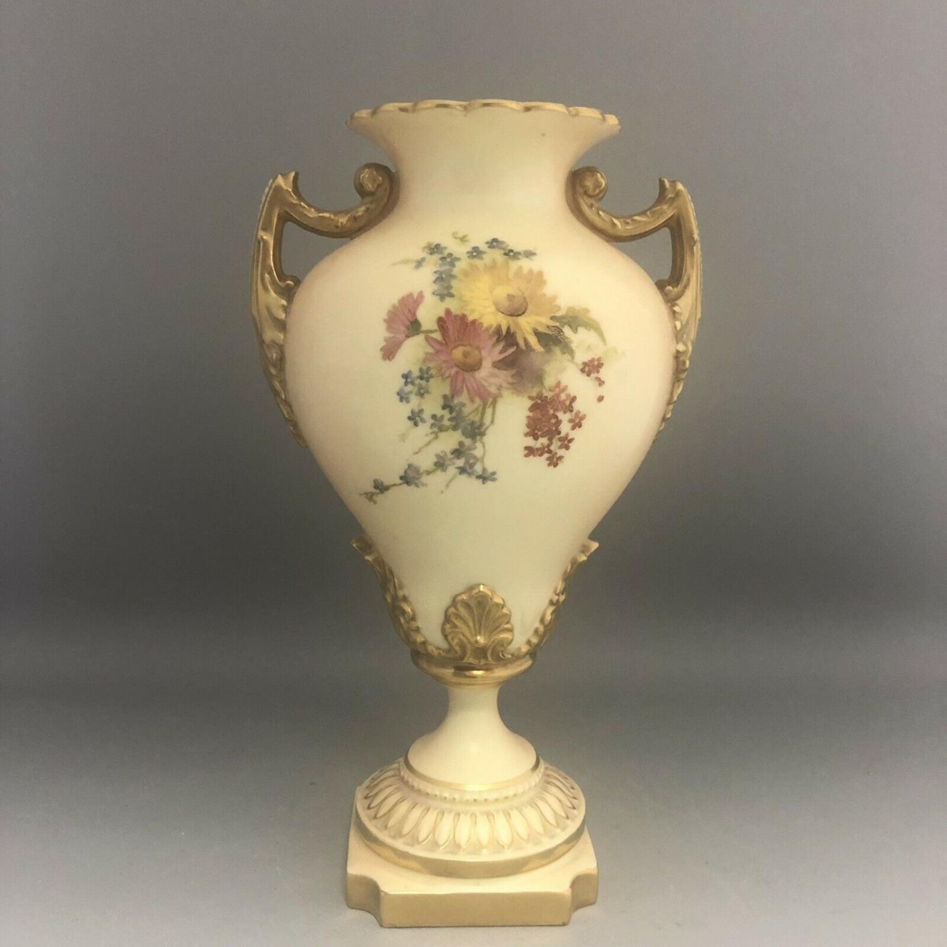 c1903, A Royal Worcester Blush Ivory Porcelain Hand Painted Flowers Pedestal Urn Vase - Image 2 of 7