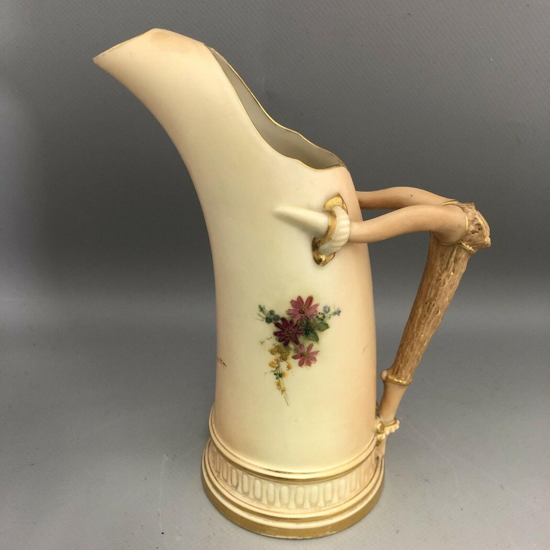 c1907, A Royal Worcester Blush Ivory Tusk Shaped Jug - Image 3 of 5