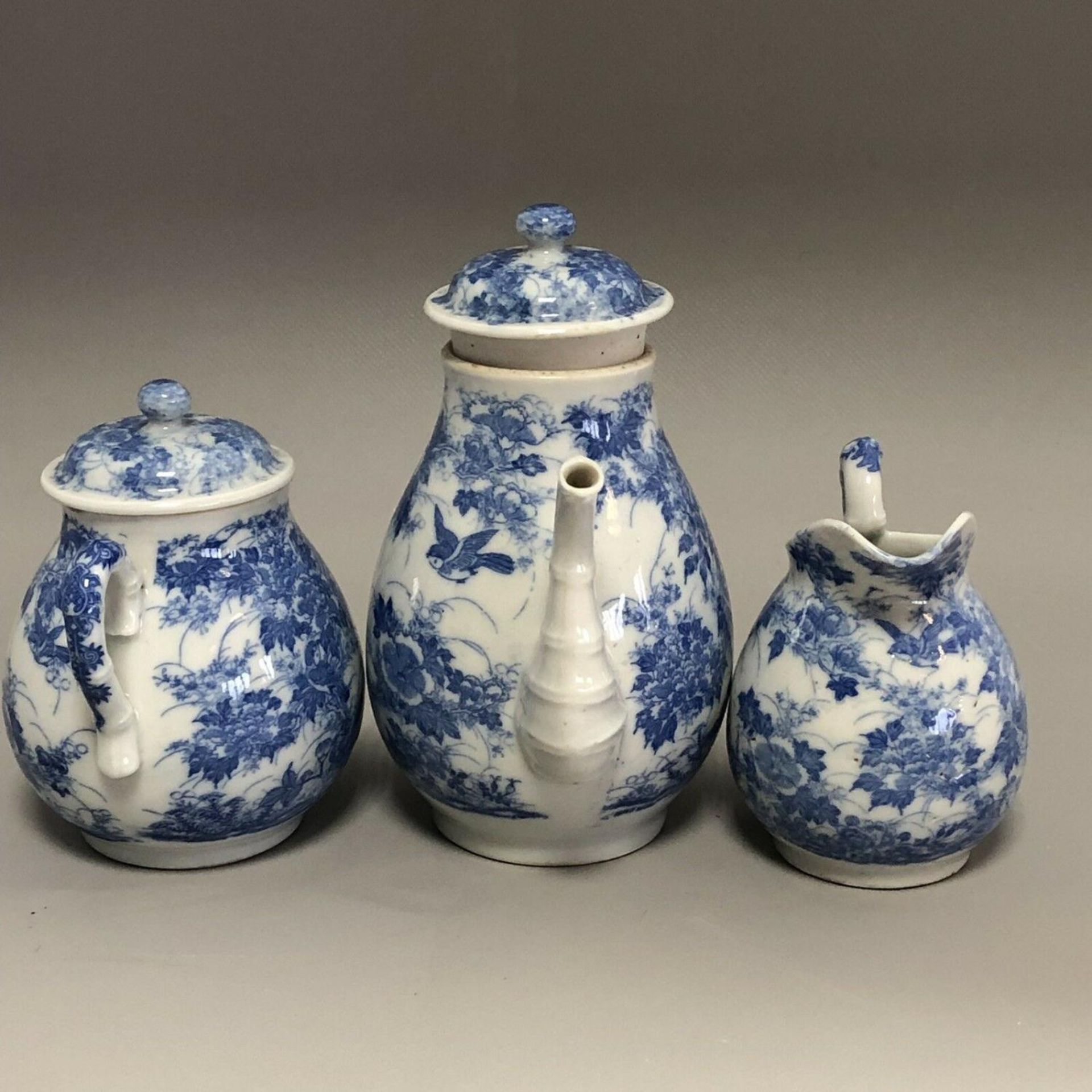 Japanese Meiji Seto Ware Blue & White Porcelain Three Piece Bachelor's Tea Set - Image 3 of 11