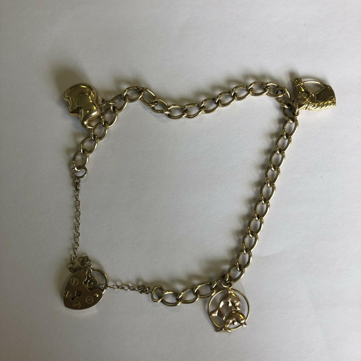 A Vintage Hallmarked 9ct Yellow Gold Charm Bracelet with padlock & 3 charms - Image 2 of 3