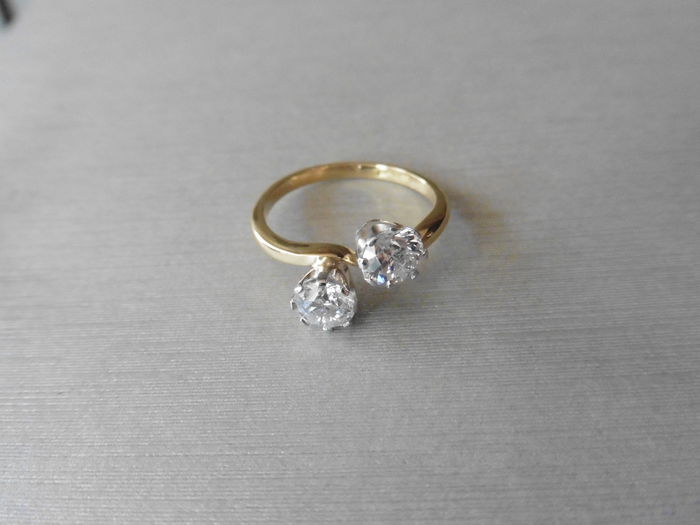 1.40ct diamond 2 stone twist ring. 2 brilliant cut diamonds, I colour and I1/i2 clarity weighing 1. - Image 2 of 3