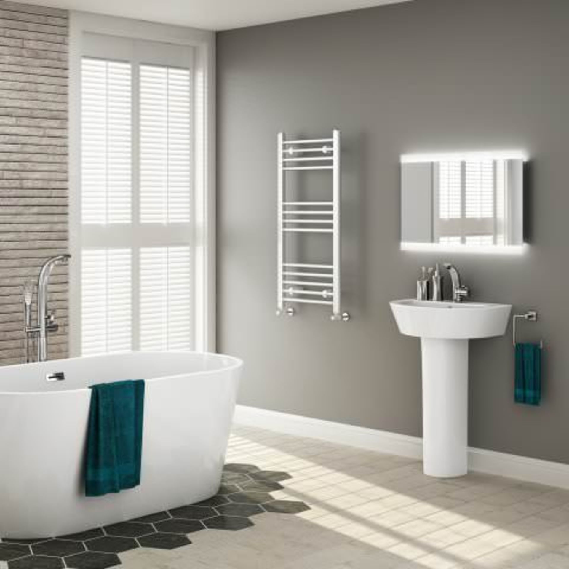 (A234) 1000x450mm White Straight Rail Ladder Towel Radiator Offering durability and style, our Polar - Bild 2 aus 4