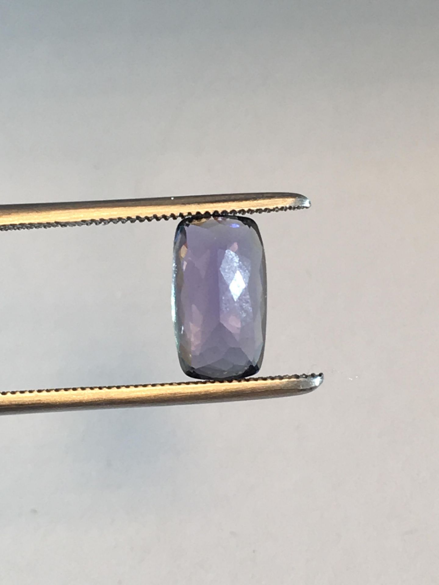 3.20ct Natural Tanzanite with IGI Certificate - Image 3 of 4