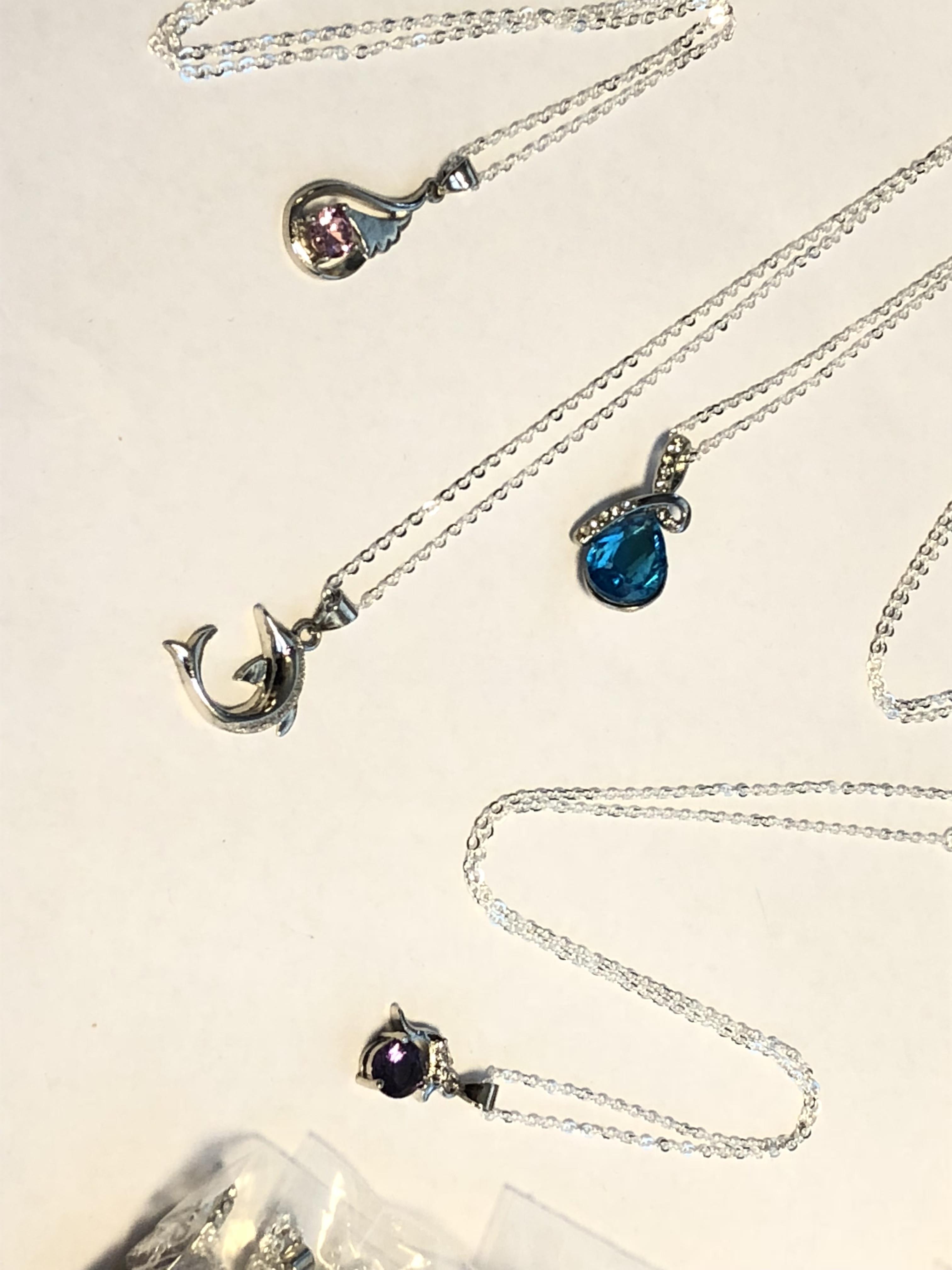 25 x Pretty Sterling Silver Necklaces with Coloured stones - Image 3 of 3