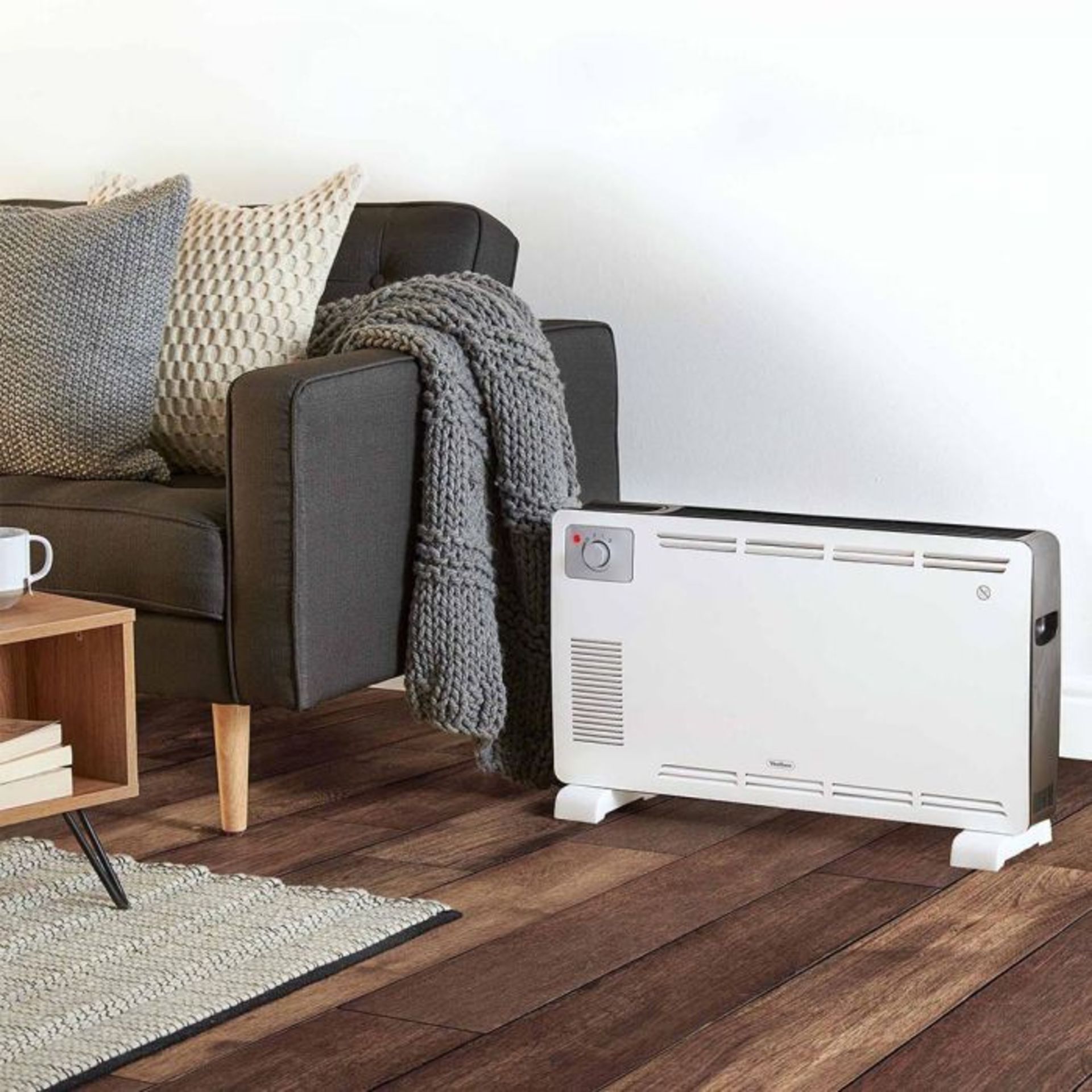 2000W Convector Heater - White. This convector heats up quickly thanks to convection technology. - Image 2 of 3
