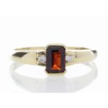 9ct Yellow Gold Emerald Cut Garnet Diamond Ring 0.05