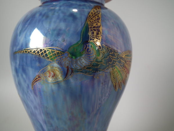 Wedgwood Flying Humming bird lustre vase & cover - Image 4 of 16