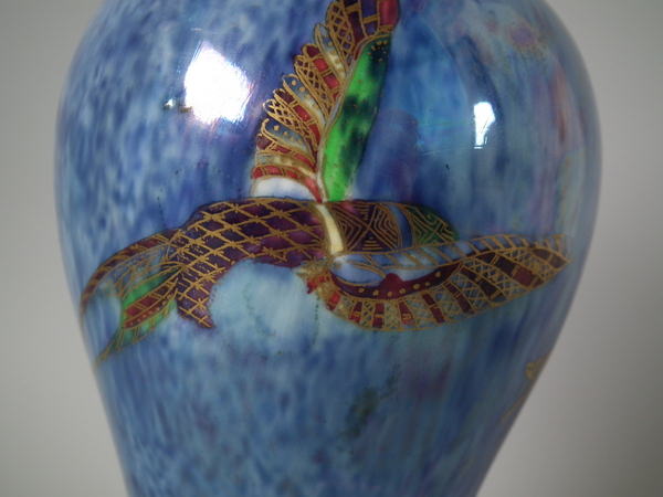 Wedgwood Flying Humming bird lustre vase & cover - Image 7 of 16