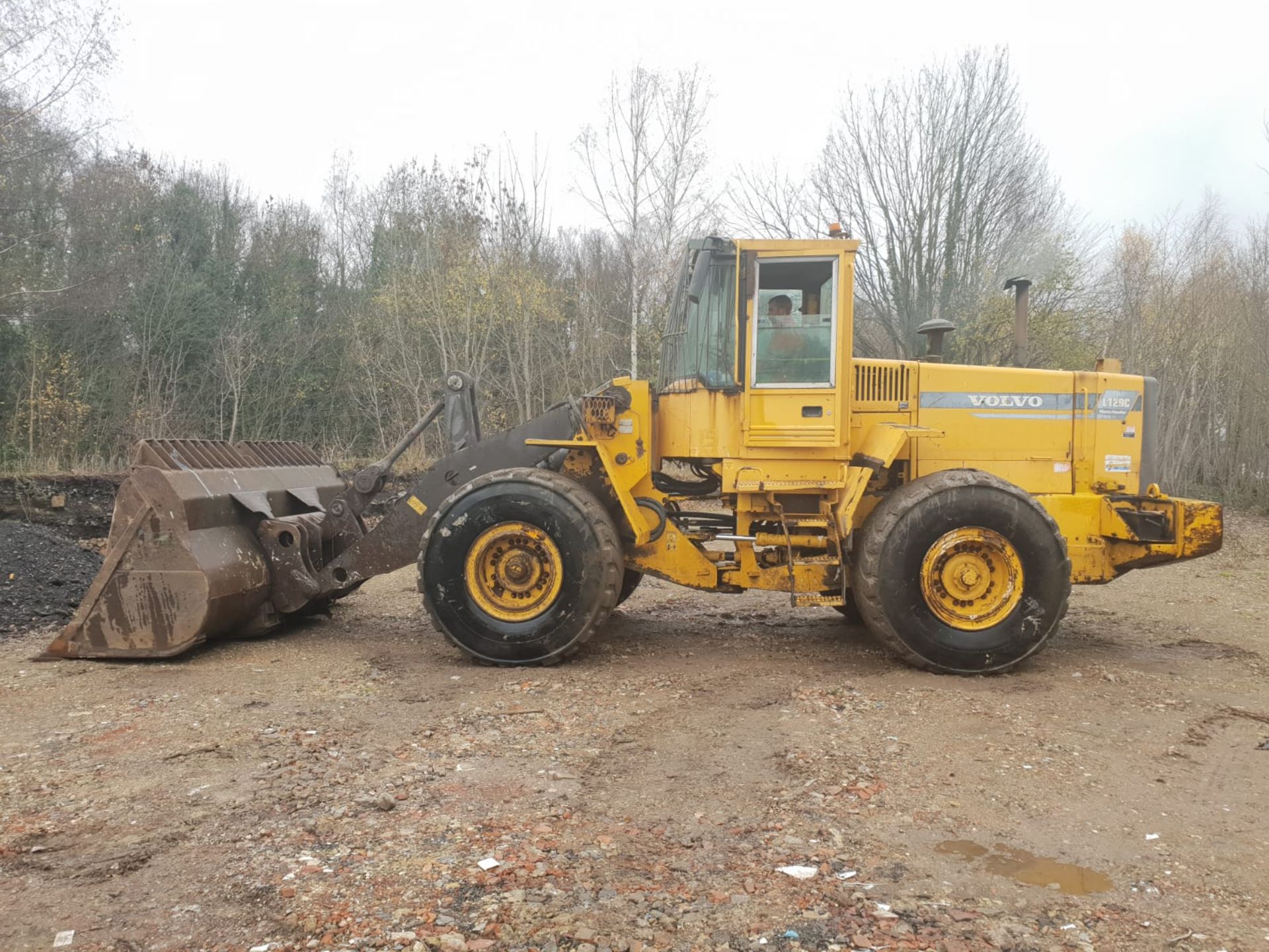 1998 Volvo L120C Loading Shovel - Image 2 of 2