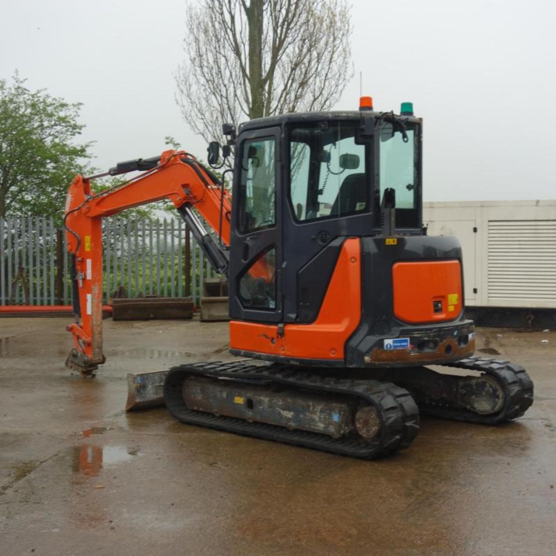 2015 Hitachi Zaxis U55 Digger - Image 2 of 11