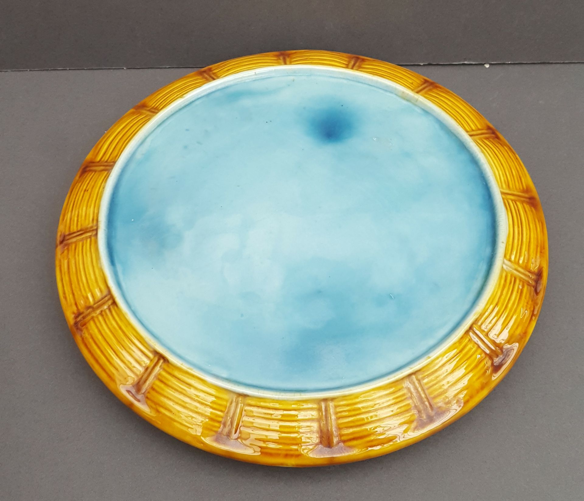 Antique Large Majolica Cheese Dish in the style of George Jones. Measures 26cm diameter by 32cm - Image 2 of 4