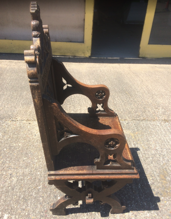 Antique Bishop’s chair with the inscription PRAISE YE THE LORD by Jones and Willis, Birmingham - Image 3 of 6