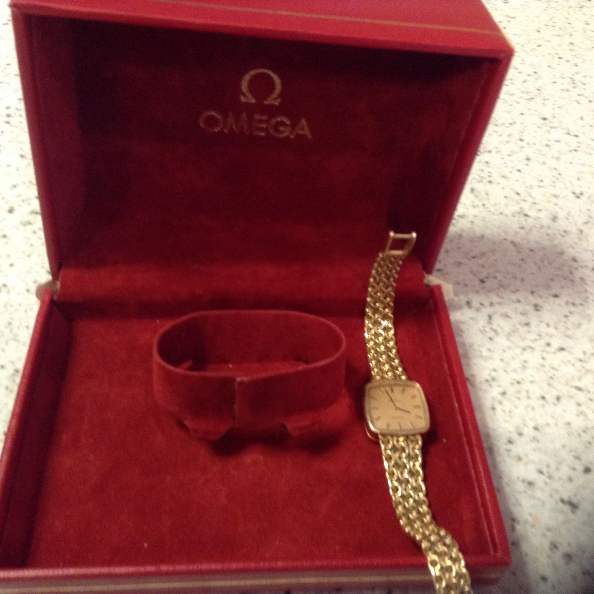 Ladies 9ct gold Omega watch - Image 5 of 6