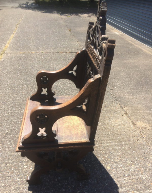 Antique Bishop’s chair with the inscription PRAISE YE THE LORD by Jones and Willis, Birmingham - Image 2 of 6