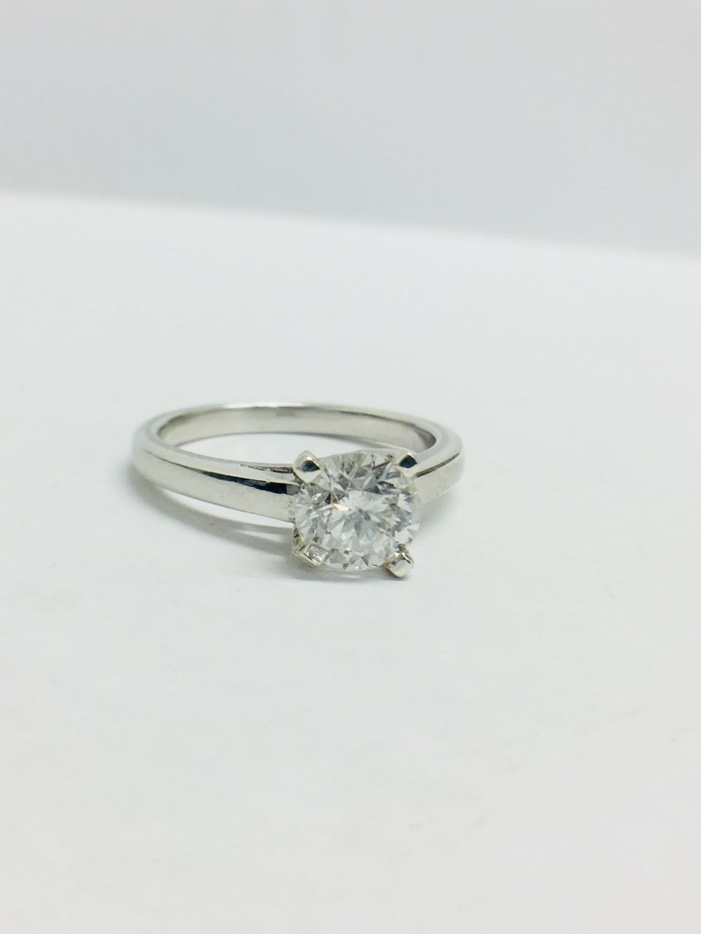 1.05ct diamond solitaire ring with a brilliant cut diamond. H colour and si3 clarity. Set in 18ct - Image 8 of 9